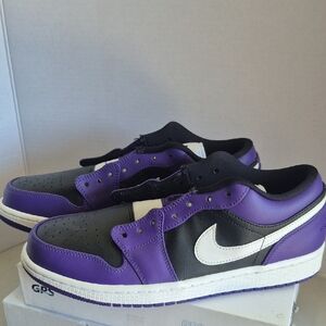 Nike Black and Purple Low-Top Sneakers